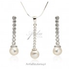 Komplet biżuterii srebrnej z perłami 