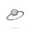 Pierścionek srebrny z kamieniem księżycowym - piękny pierścionek srebrny oksydowany