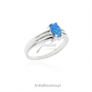 Srebrna biżuteria z niebieskim opalem - Pierścionek z opalem
