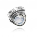 Przepiękny pierścionek srebrny z kamieniem księżycowym