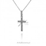 Krzyżyk srebrny rodowany z wizerunkiem Jezusa na Krzyżu