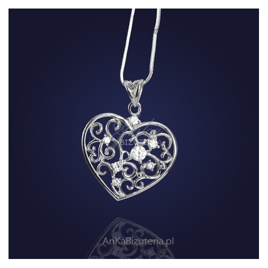 Srebrna biżuteria: Wisior srebrny Serce w kwiecistych cyrkoniach.