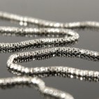Łańcuszek srebrny-mieniące się kuleczki-45cm.