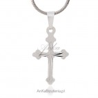 Krzyżyk srebrny-diamentowany - sliczny krzyzyk damski
